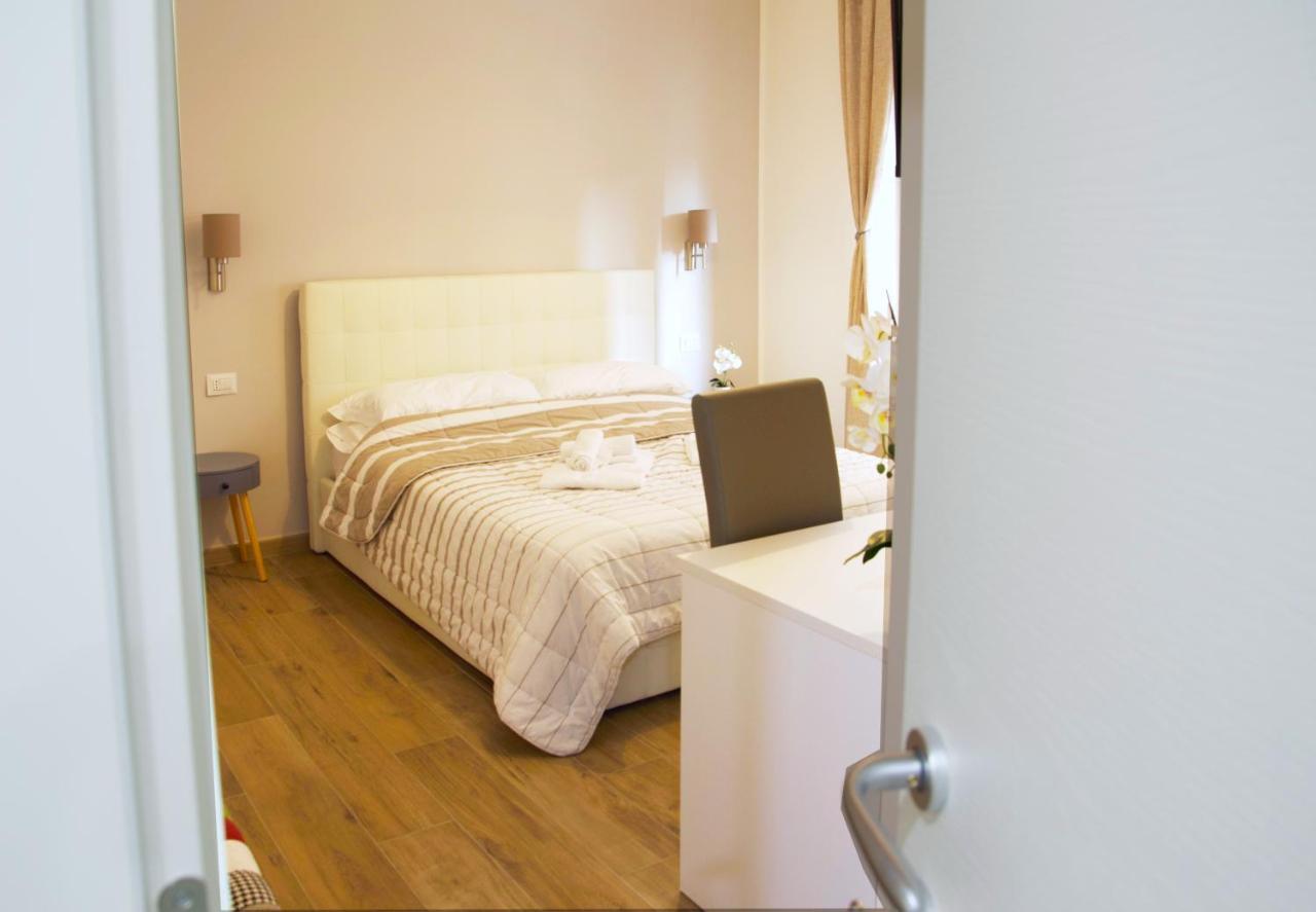 Minerva Rooms Pavia Exterior foto