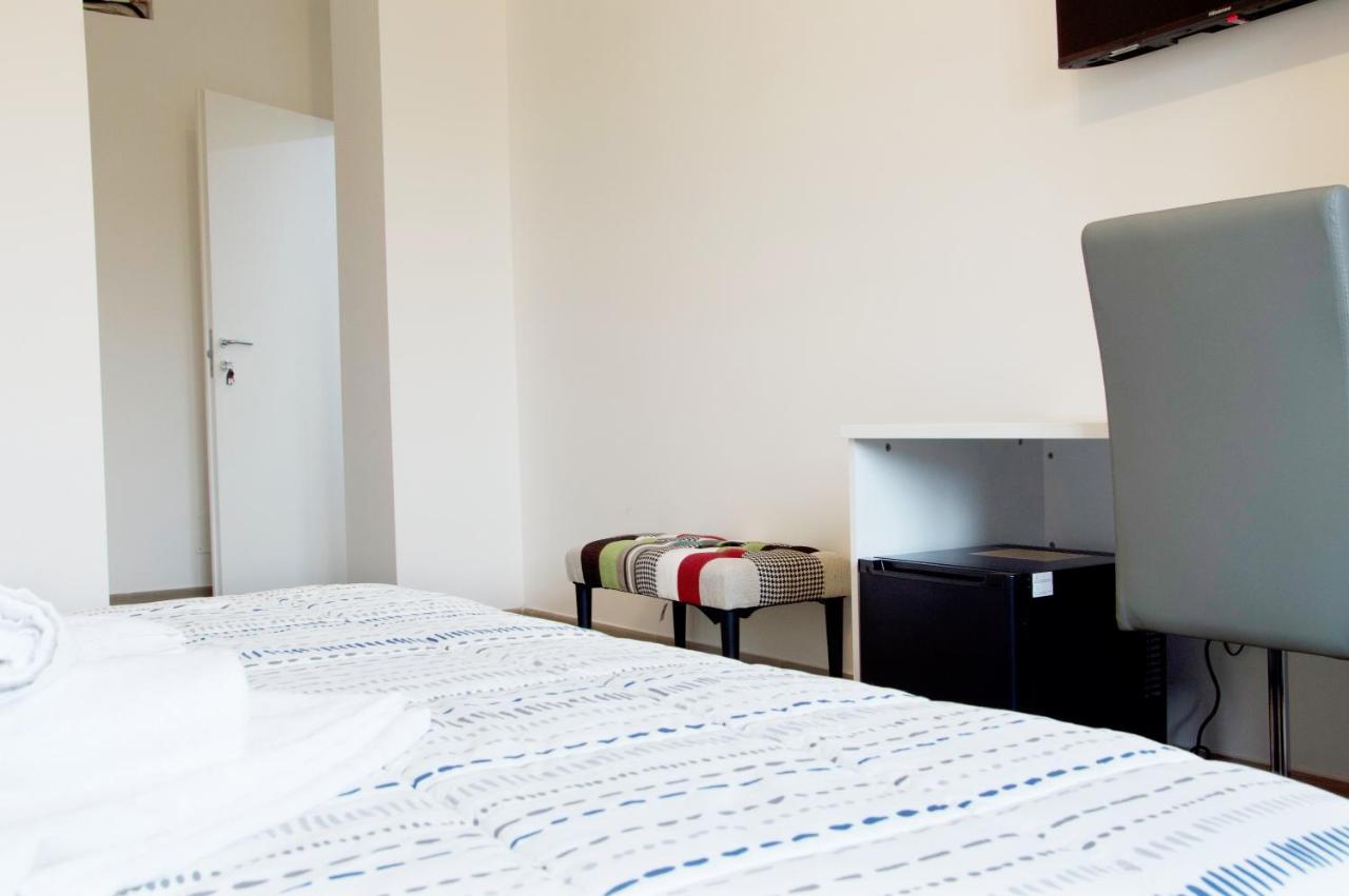 Minerva Rooms Pavia Exterior foto