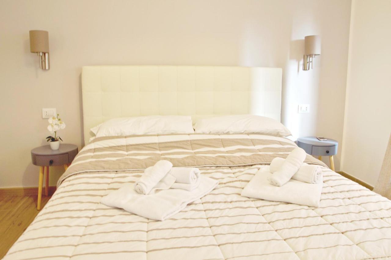 Minerva Rooms Pavia Exterior foto