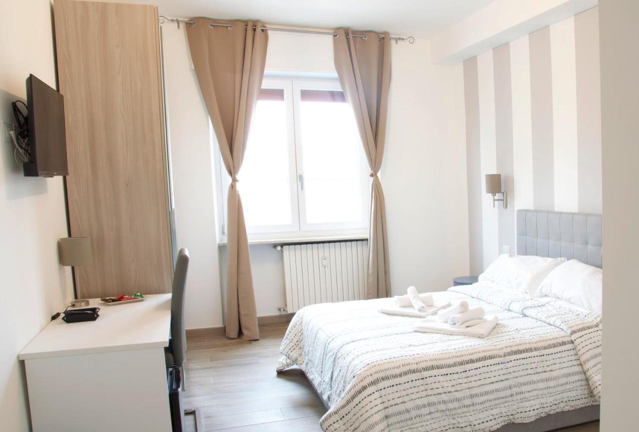 Minerva Rooms Pavia Exterior foto