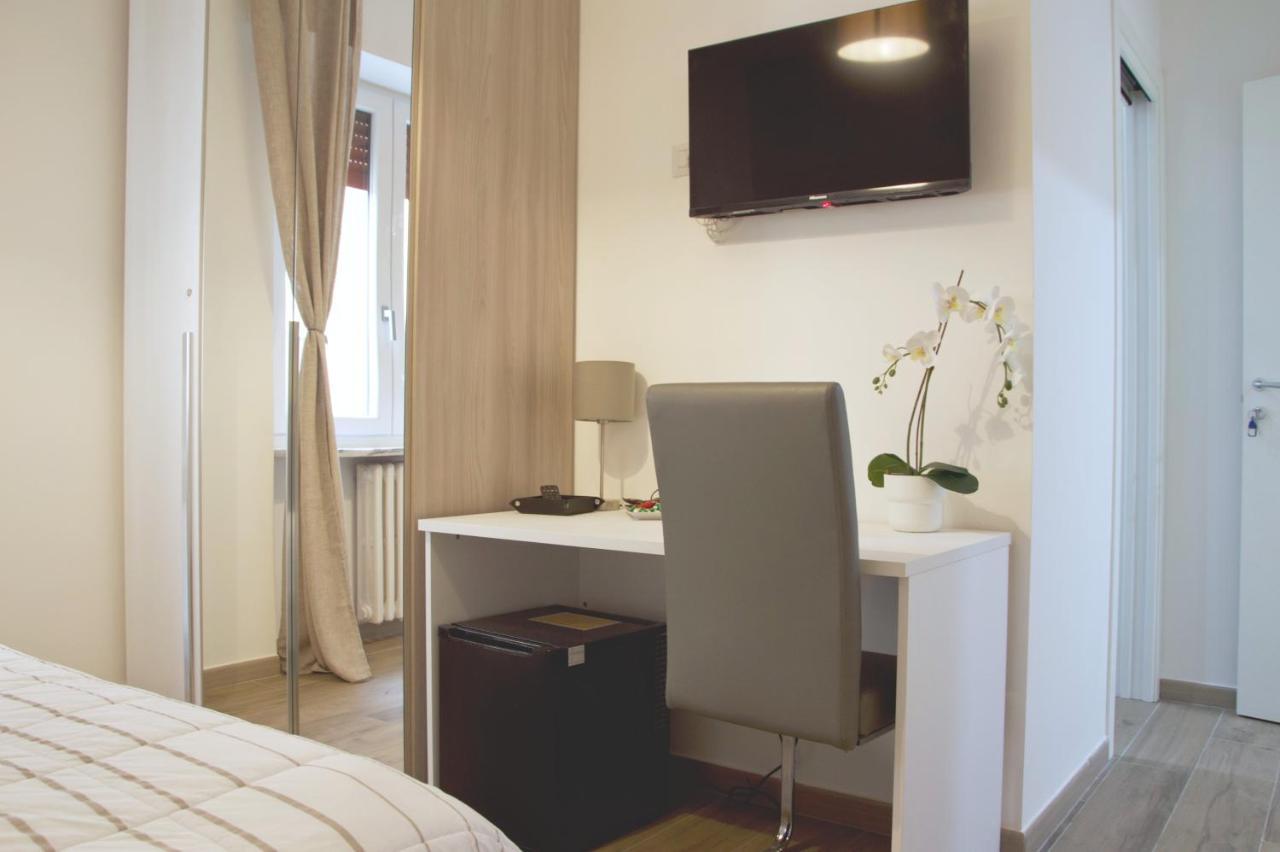 Minerva Rooms Pavia Exterior foto